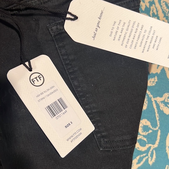 Jegging Black -Fashion to Figure sz 3x NWT and NWOT - Picture 6 of 6